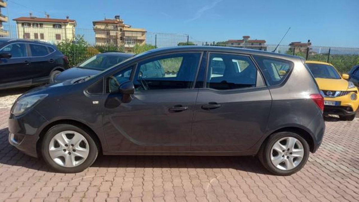 Opel Meriva 1.4 100CV Cosmo (4)