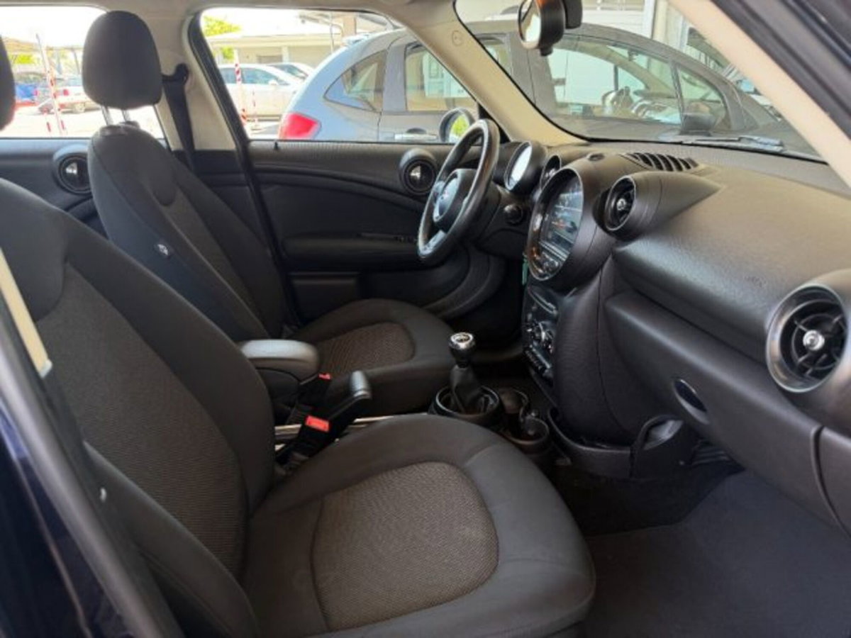 MINI Mini Countryman 1.6 Cooper D Countryman (13)