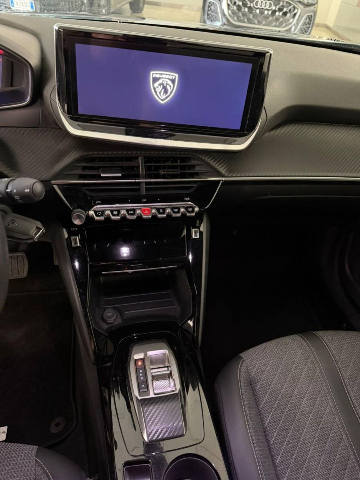 Peugeot 2008 PureTech 130 S&S EAT8 Allure Pack (11)