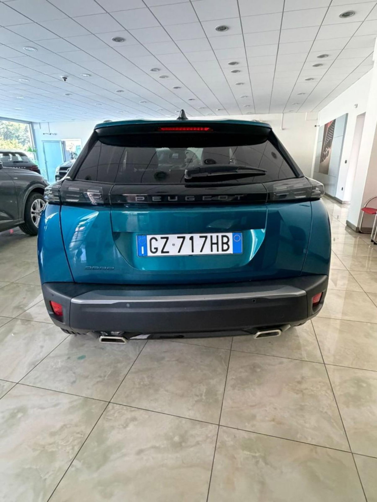 Peugeot 2008 PureTech 130 S&S EAT8 Allure Pack (4)