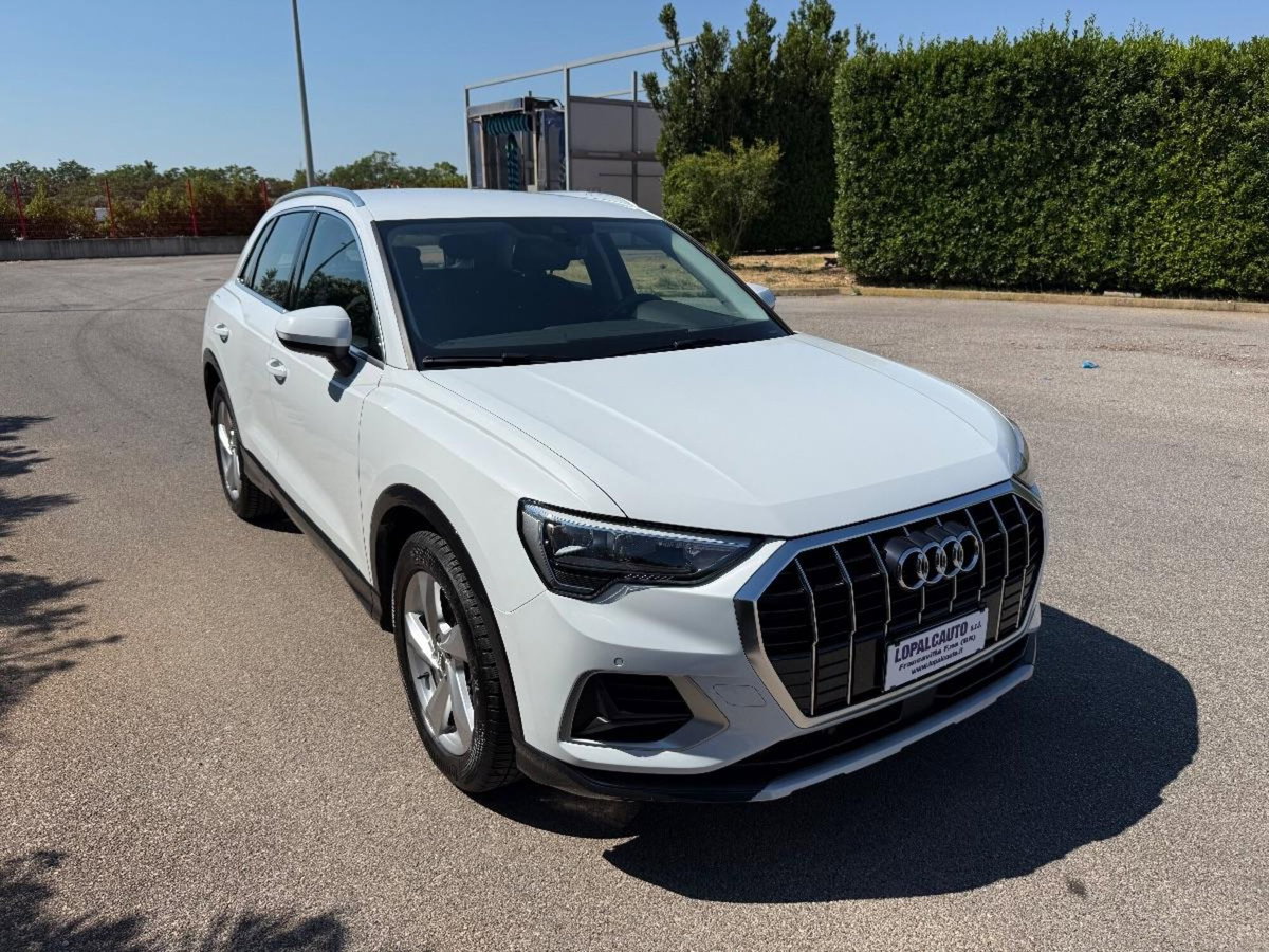Audi Q3 35 TDI quattro S tronic Business Advanced (5)
