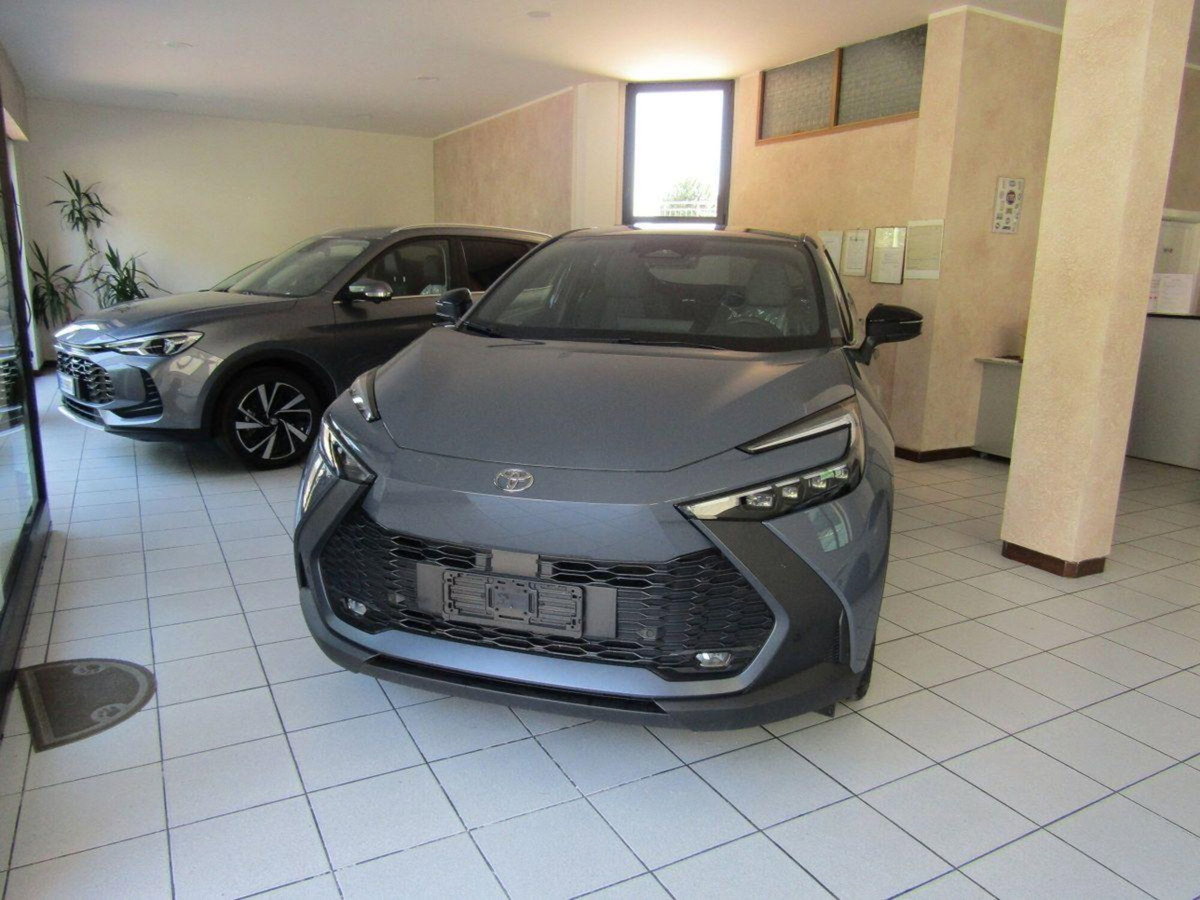 Toyota Toyota C-HR 1.8 Hybrid E-CVT Trend