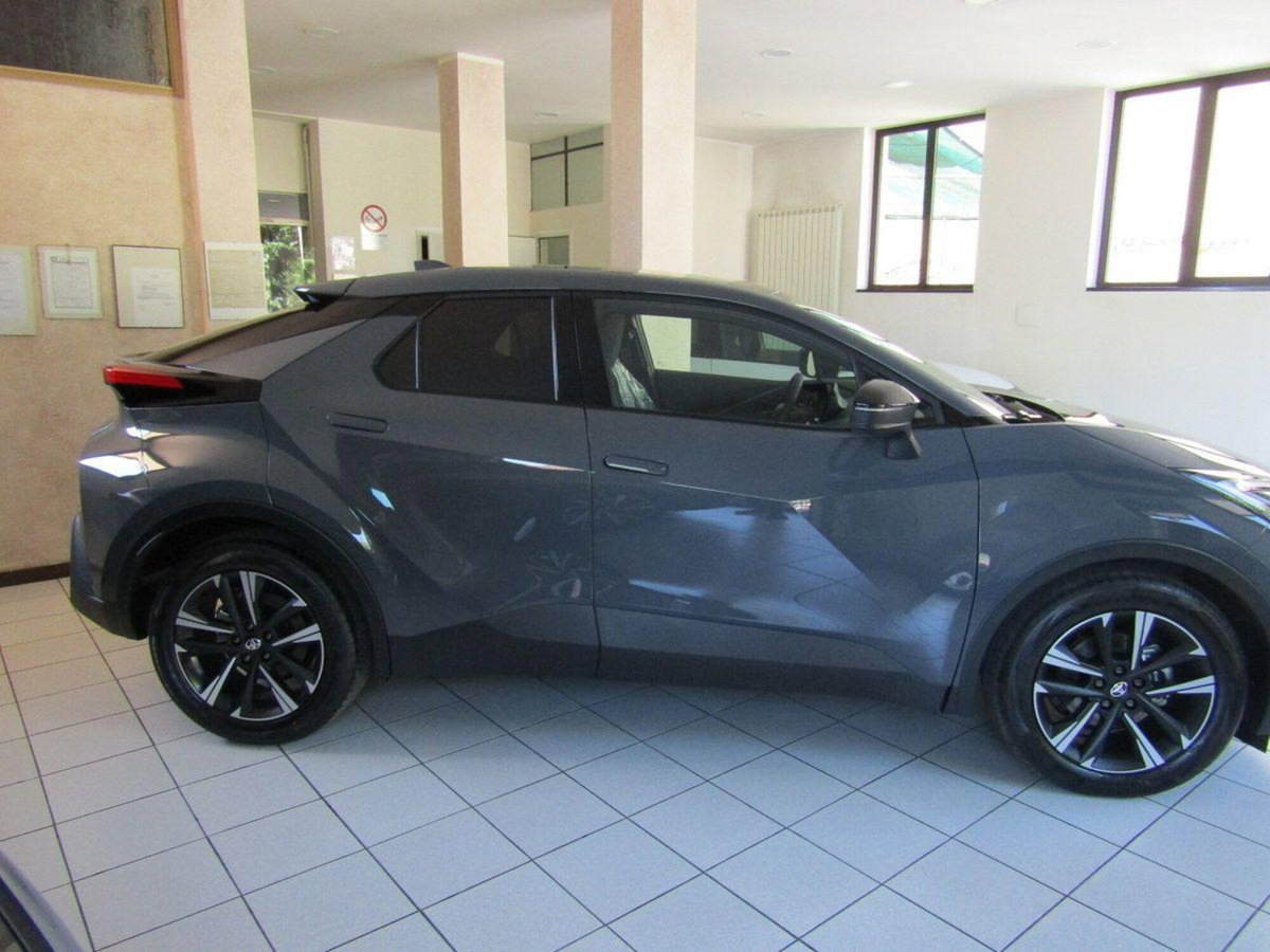 Toyota Toyota C-HR 1.8 Hybrid E-CVT Trend (3)