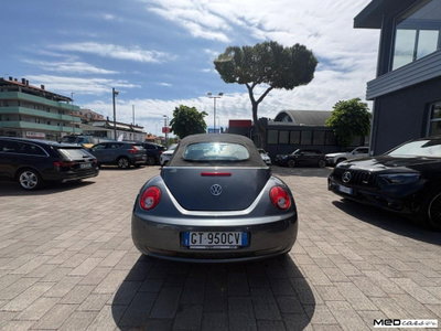 Volkswagen New Beetle Cabrio TDI 105CV (3)