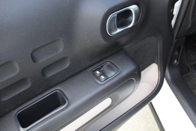 Citroen C3 BlueHDi 100 S&S Feel (8)