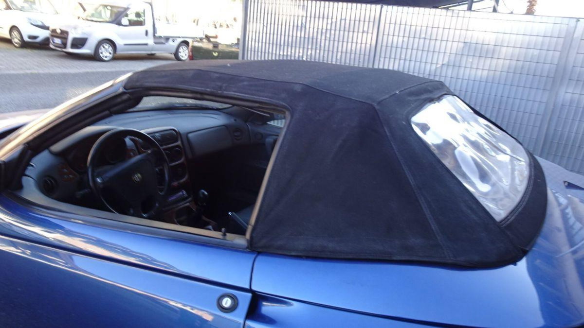 Alfa Romeo Spider 3.0i V6 cat (19)