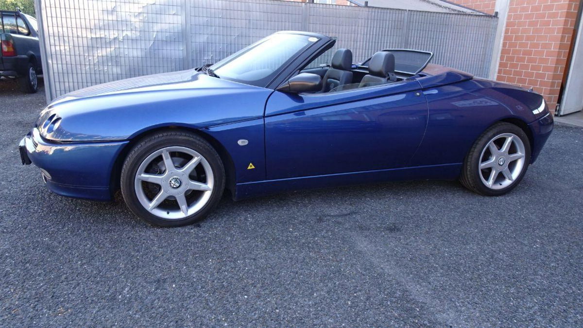 Alfa Romeo Spider 3.0i V6 cat (3)