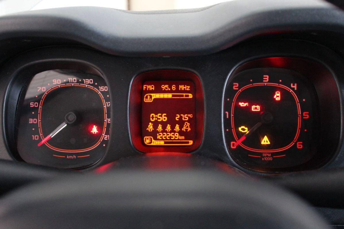 Fiat Panda 1.3 MJT 95 CV S&S Easy (9)