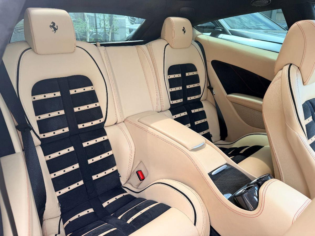 Ferrari FF Coupé FF DCT (11)