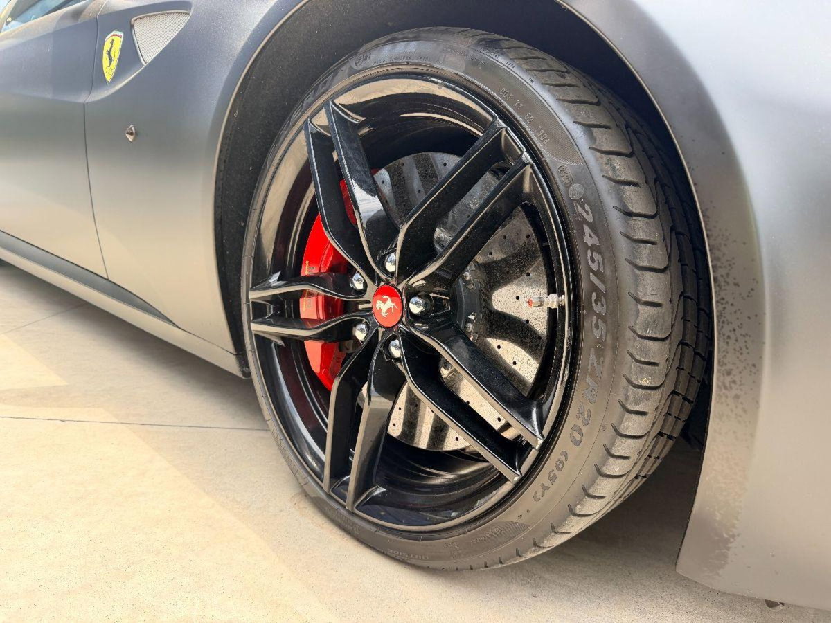 Ferrari FF Coupé FF DCT (6)