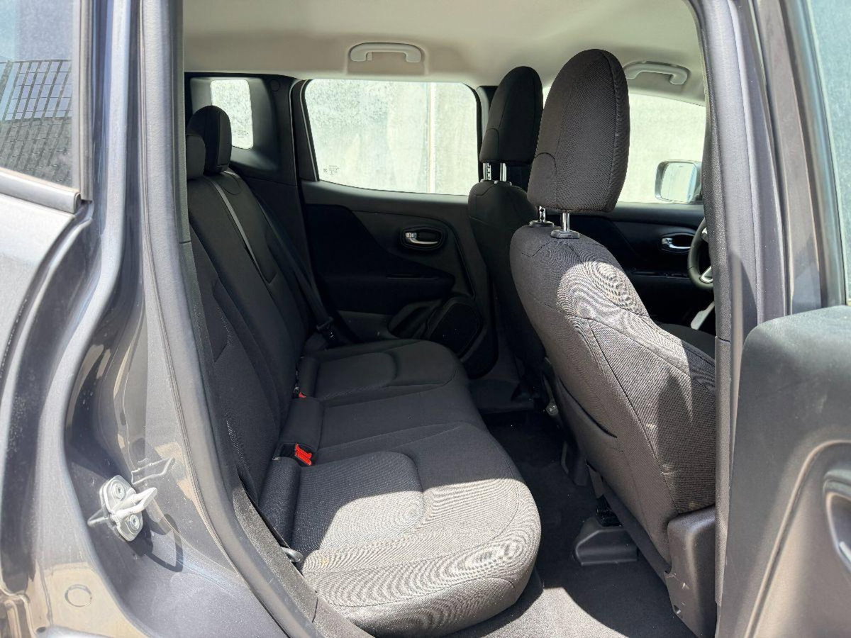 Jeep Renegade 1.6 Mjt 130 CV Business (8)