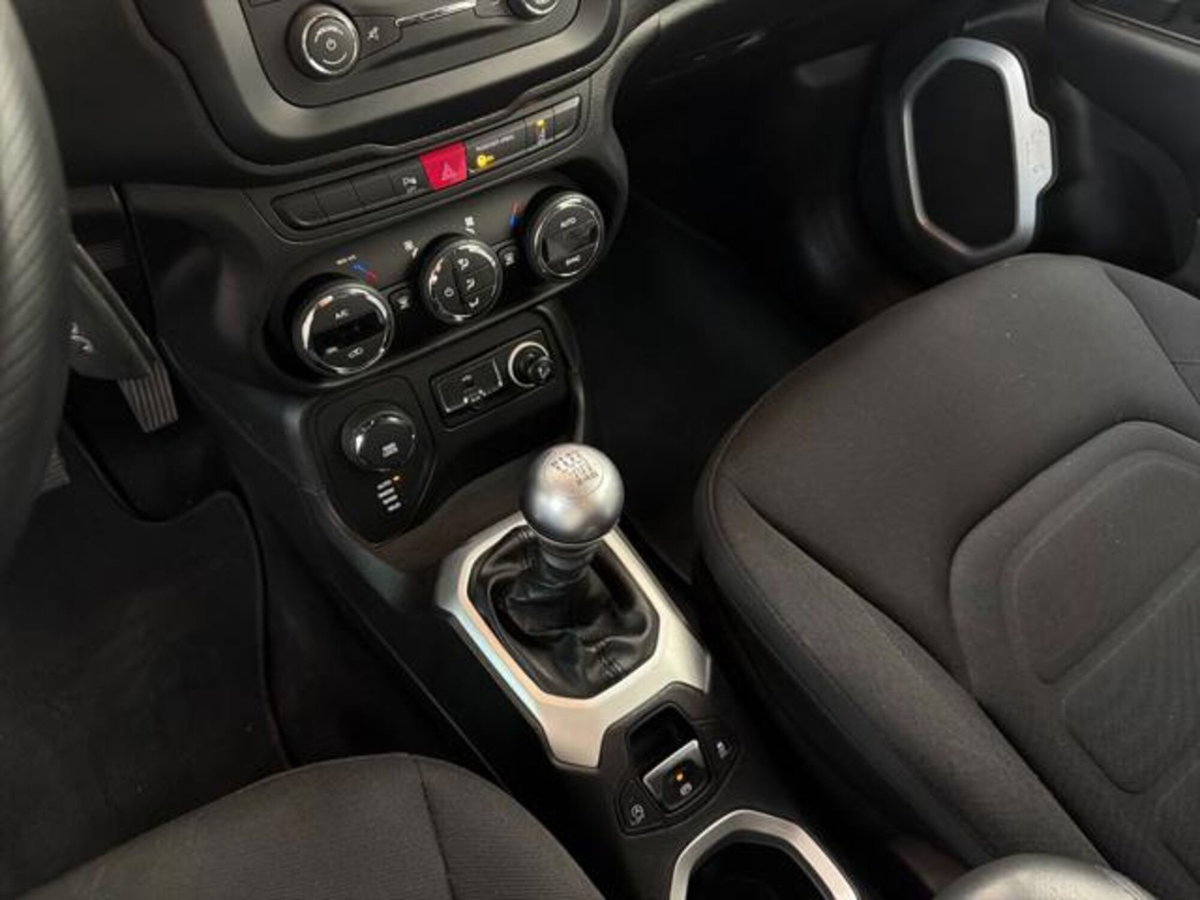 Jeep Renegade 2.0 Mjt 140CV 4WD Active Drive Limited (11)