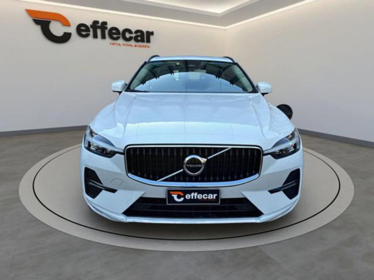 Volvo XC60 B4 automatico Core (2)