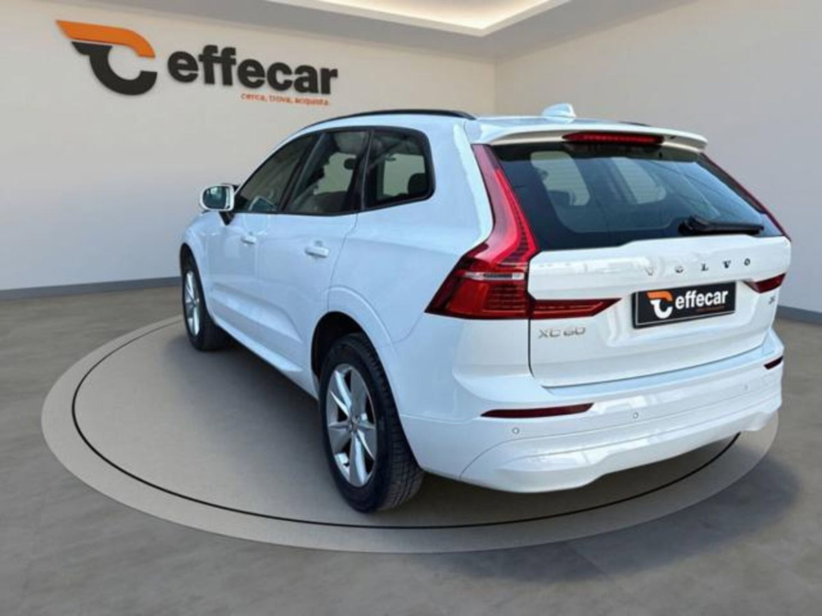 Volvo XC60 B4 automatico Core (4)