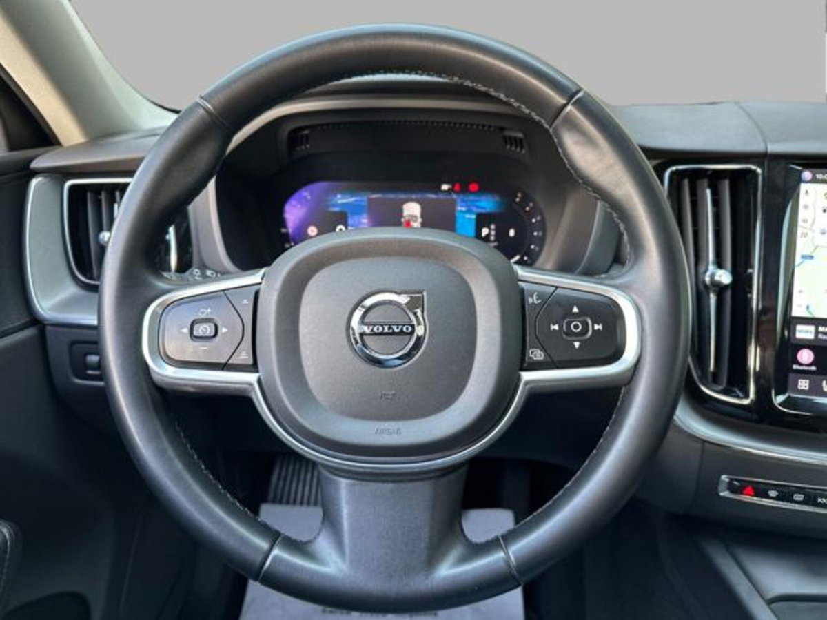 Volvo XC60 B4 automatico Core (8)
