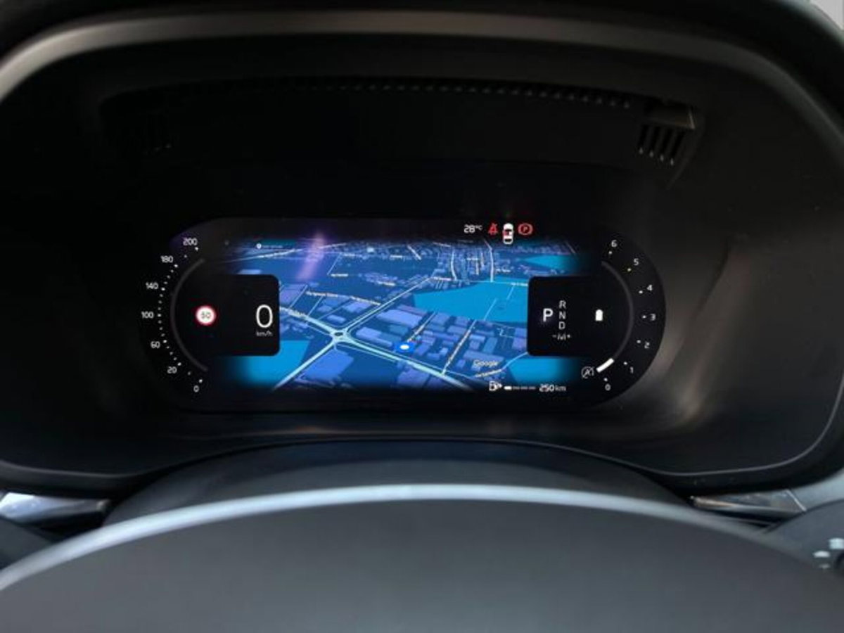 Volvo XC60 B4 automatico Core (9)