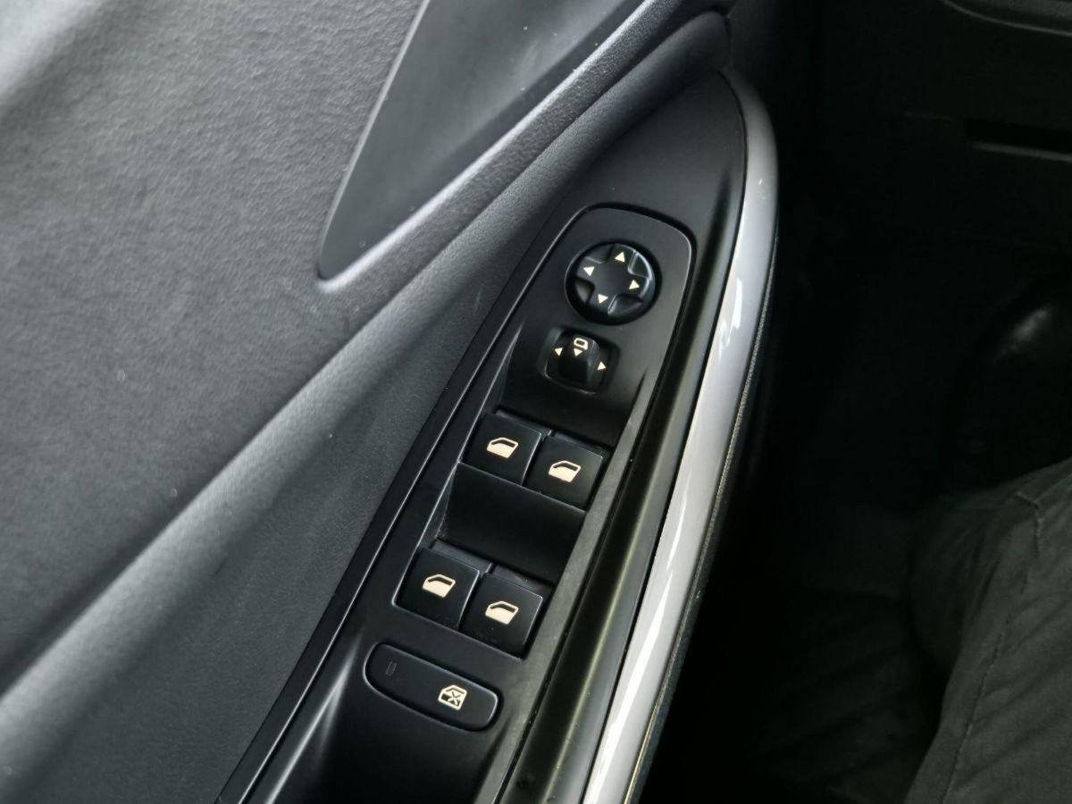 Opel Grandland X 1.5 diesel Ecotec Start&Stop Ultimate (8)