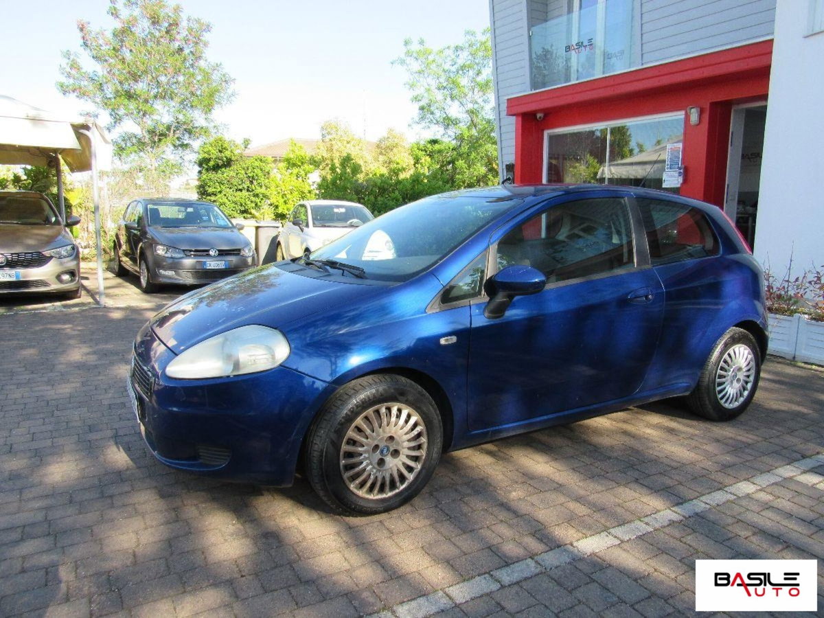 Fiat Grande Punto 1.3 MJT 75 CV 3 porte Active (2)