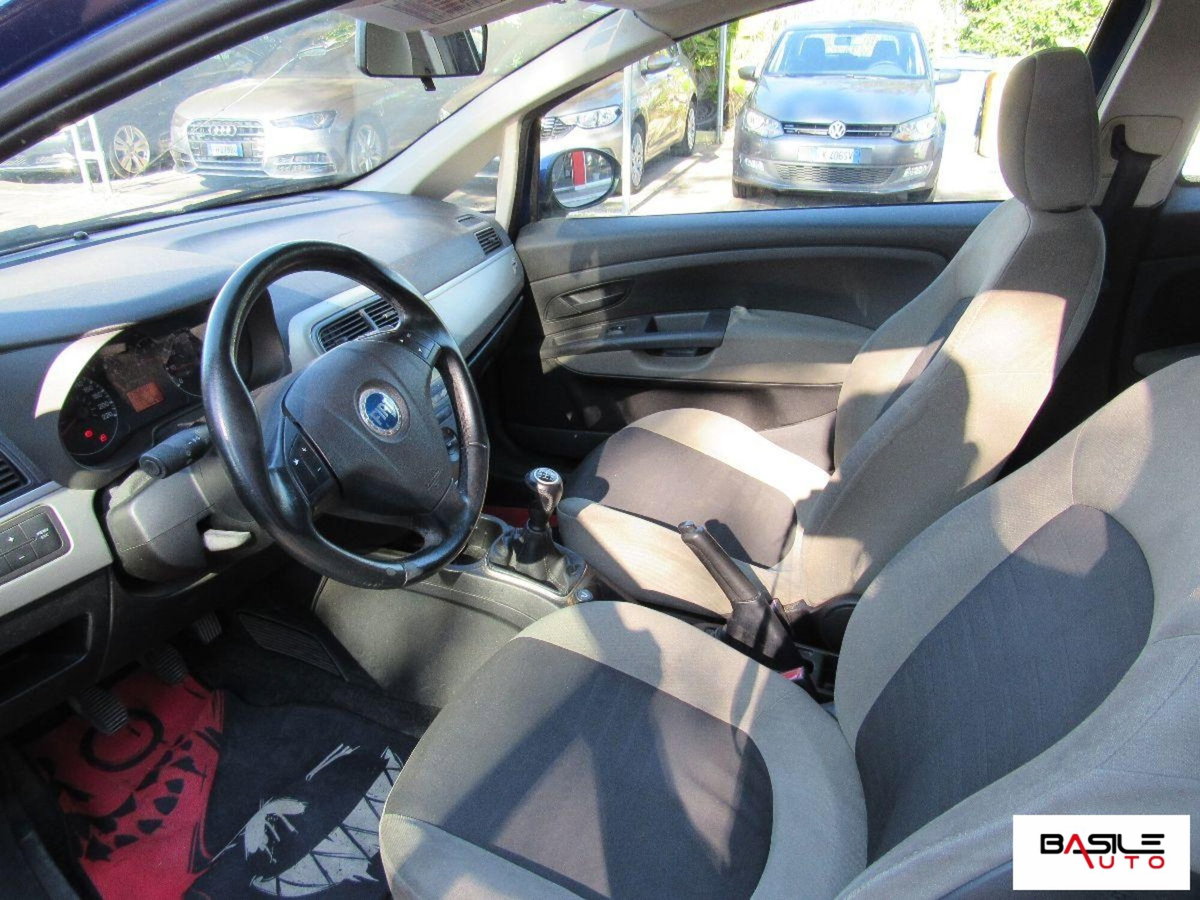 Fiat Grande Punto 1.3 MJT 75 CV 3 porte Active (7)