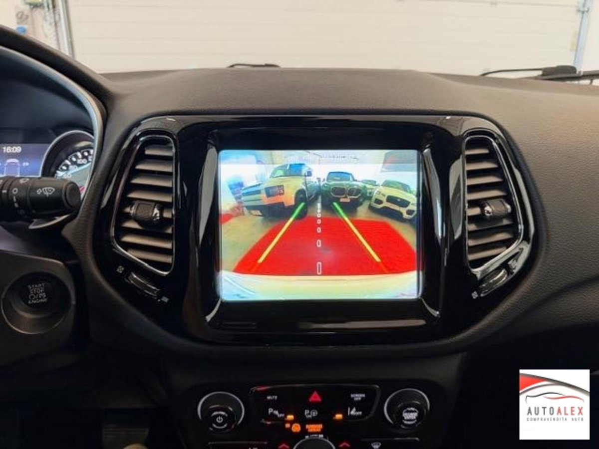 Jeep Compass 2.0 Multijet II 4WD Limited (11)