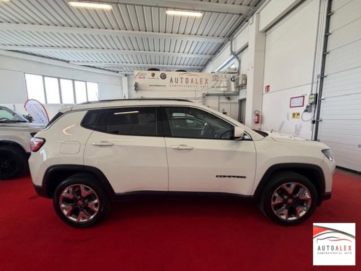 Jeep Compass 2.0 Multijet II 4WD Limited (16)