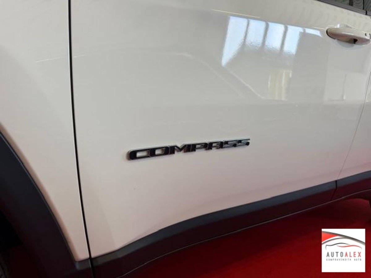 Jeep Compass 2.0 Multijet II 4WD Limited (19)