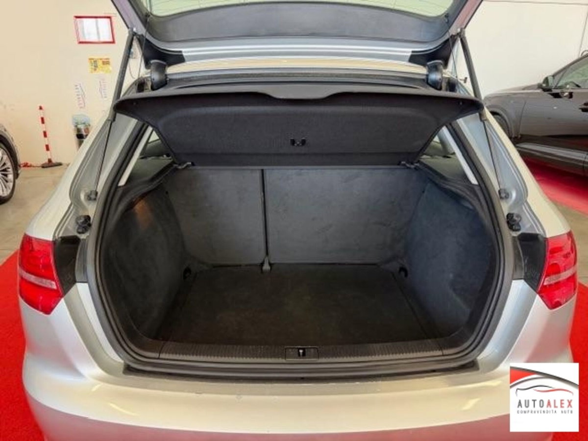 Audi A3 Sportback 1.6 TDI Attraction (10)