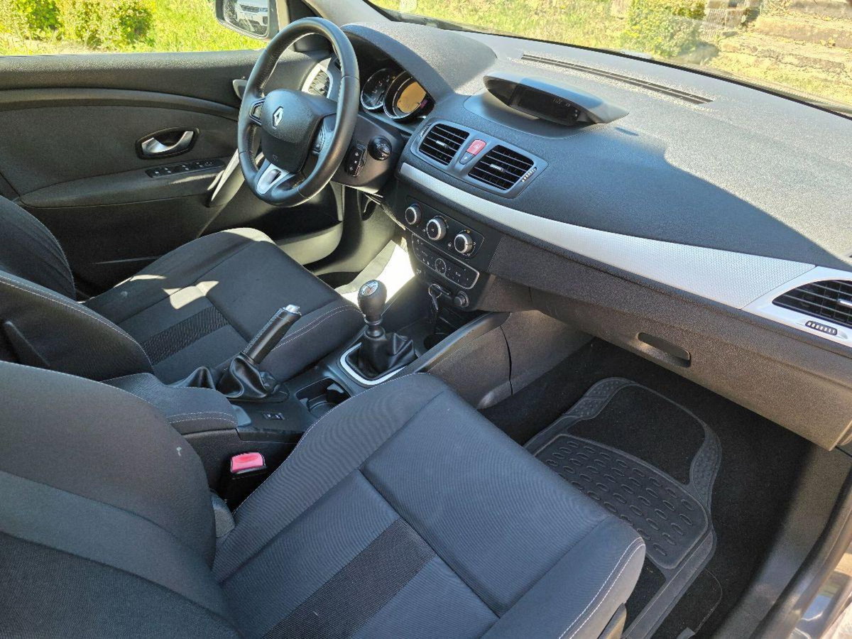 Renault Mégane SporTour 1.5 dCi 110CV SporTour Attractive (16)