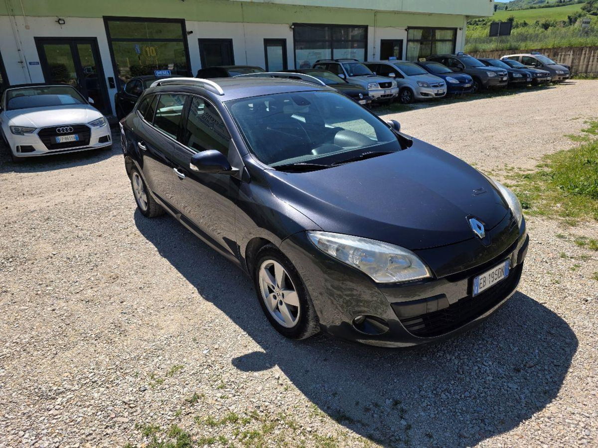 Renault Mégane SporTour 1.5 dCi 110CV SporTour Attractive (8)