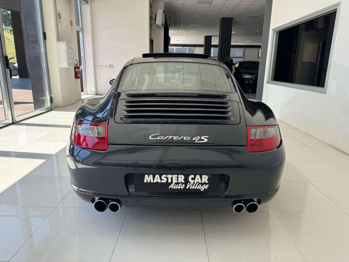 Porsche 911 Coupé Carrera 4S (6)