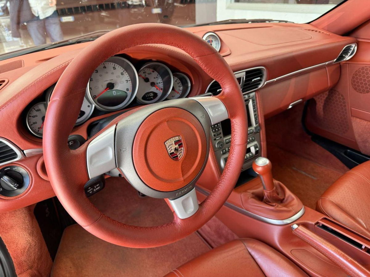 Porsche 911 Coupé Carrera 4S (9)