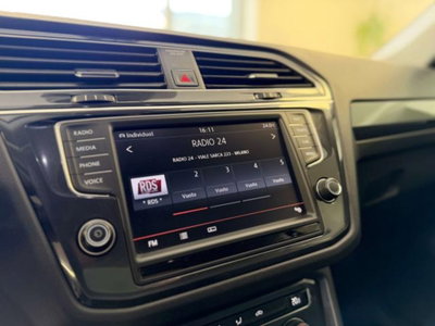 Volkswagen Tiguan 2.0 TDI SCR 4MOTION Executive BlueMotion Technology (12)