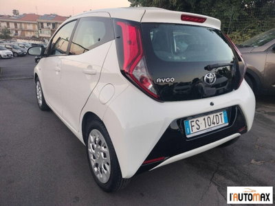 Toyota Aygo 1.0 VVT-i 72 CV 5 porte x-cool MMT (4)