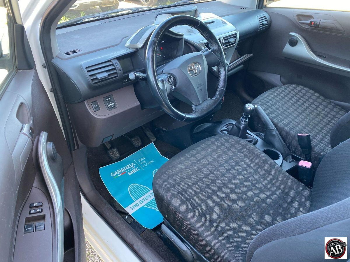 Toyota iQ 1.0 (9)