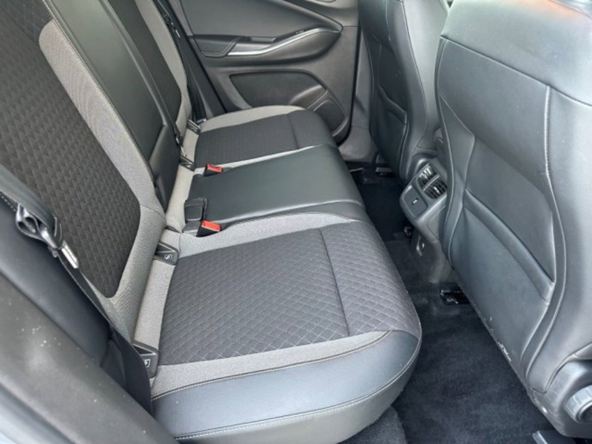 Opel Grandland X 1.6 diesel Ecotec Start&Stop Innovation (14)