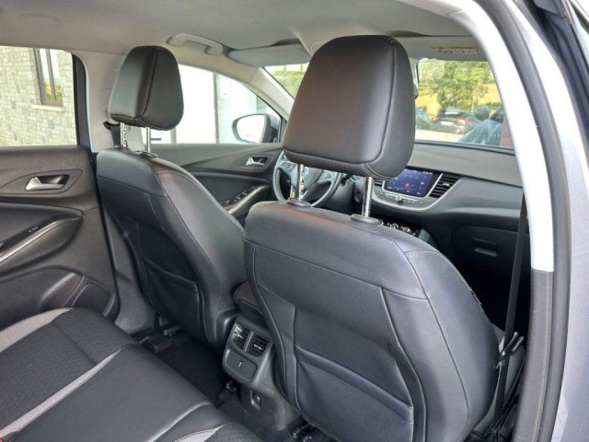 Opel Grandland X 1.6 diesel Ecotec Start&Stop Innovation (16)