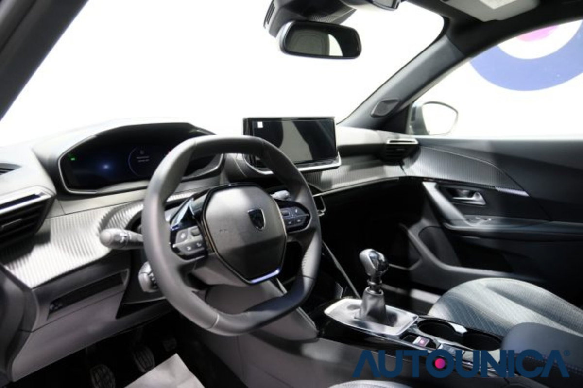 Peugeot 2008 PureTech 100 S&S Allure (5)