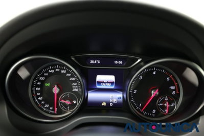 Mercedes-Benz GLA SUV 200 d Automatic Sport (8)