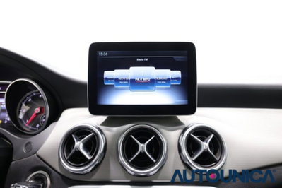 Mercedes-Benz GLA SUV 200 d Automatic Sport (9)