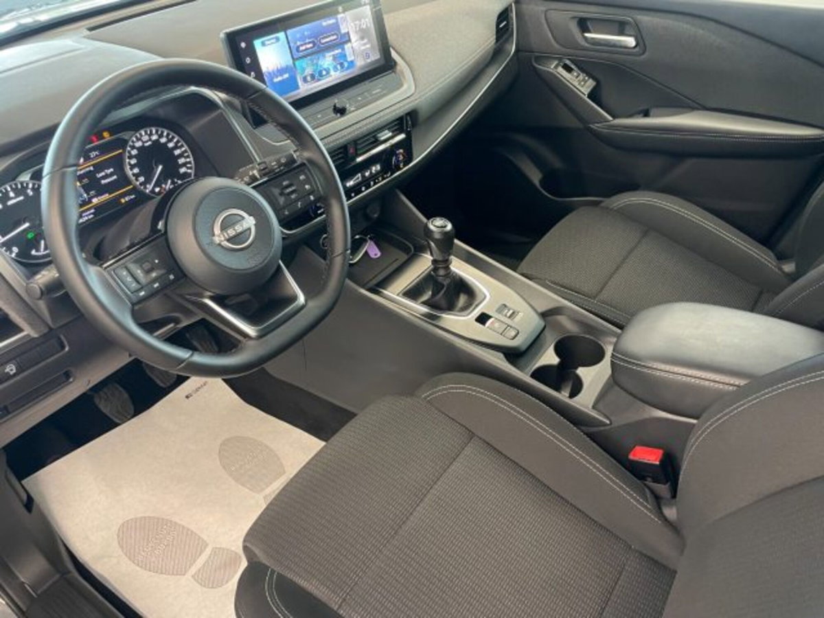 Nissan Qashqai 1.3 mhev Acenta 2wd 140cv (9)