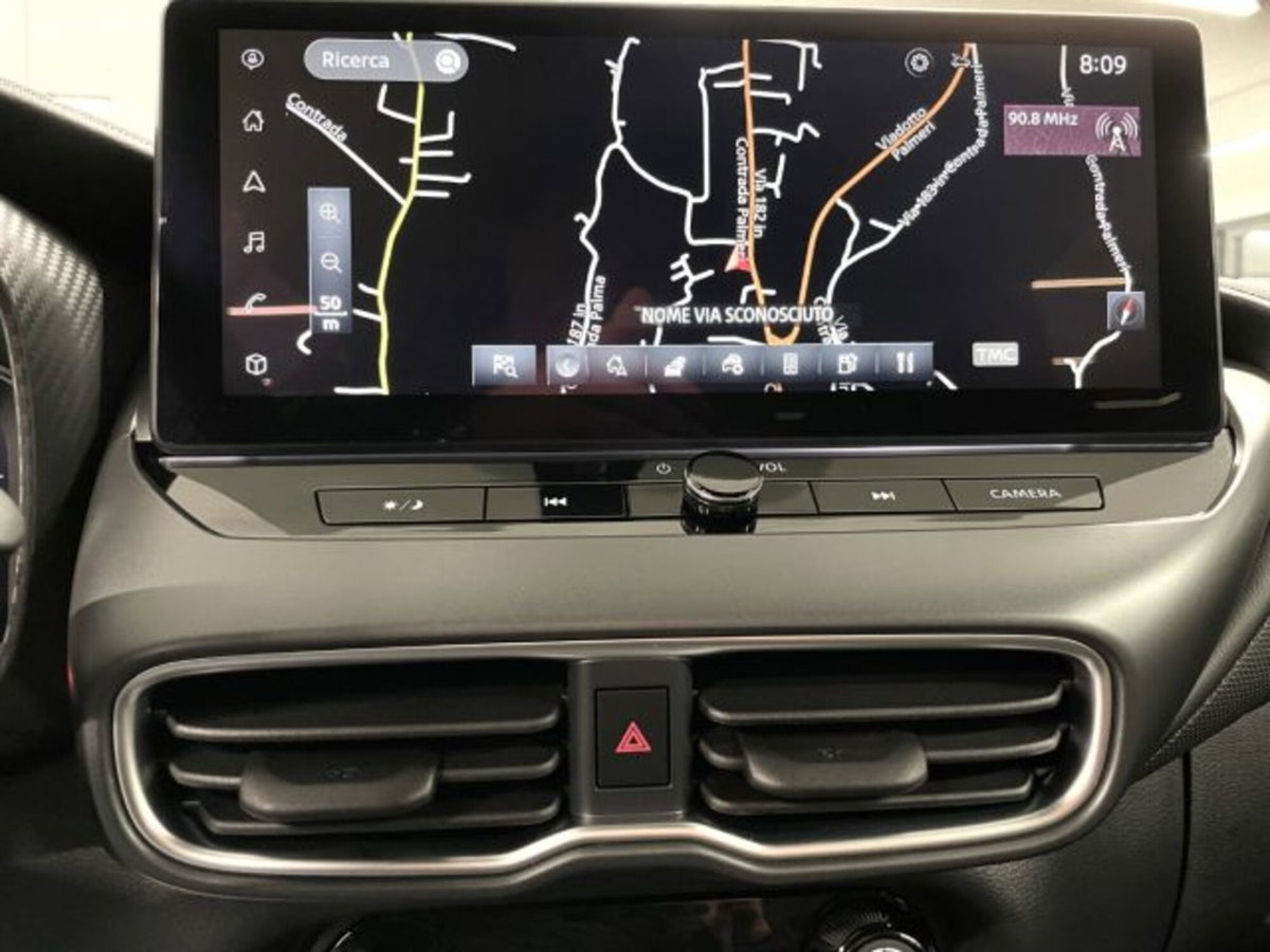 Nissan Juke 1.0 dig-t N-Connecta 114cv (12)