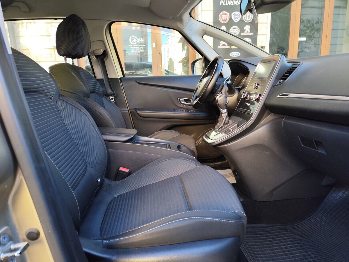 Renault Scenic E-Tech Electric 1.5 dCi 110CV EDC Energy (20)
