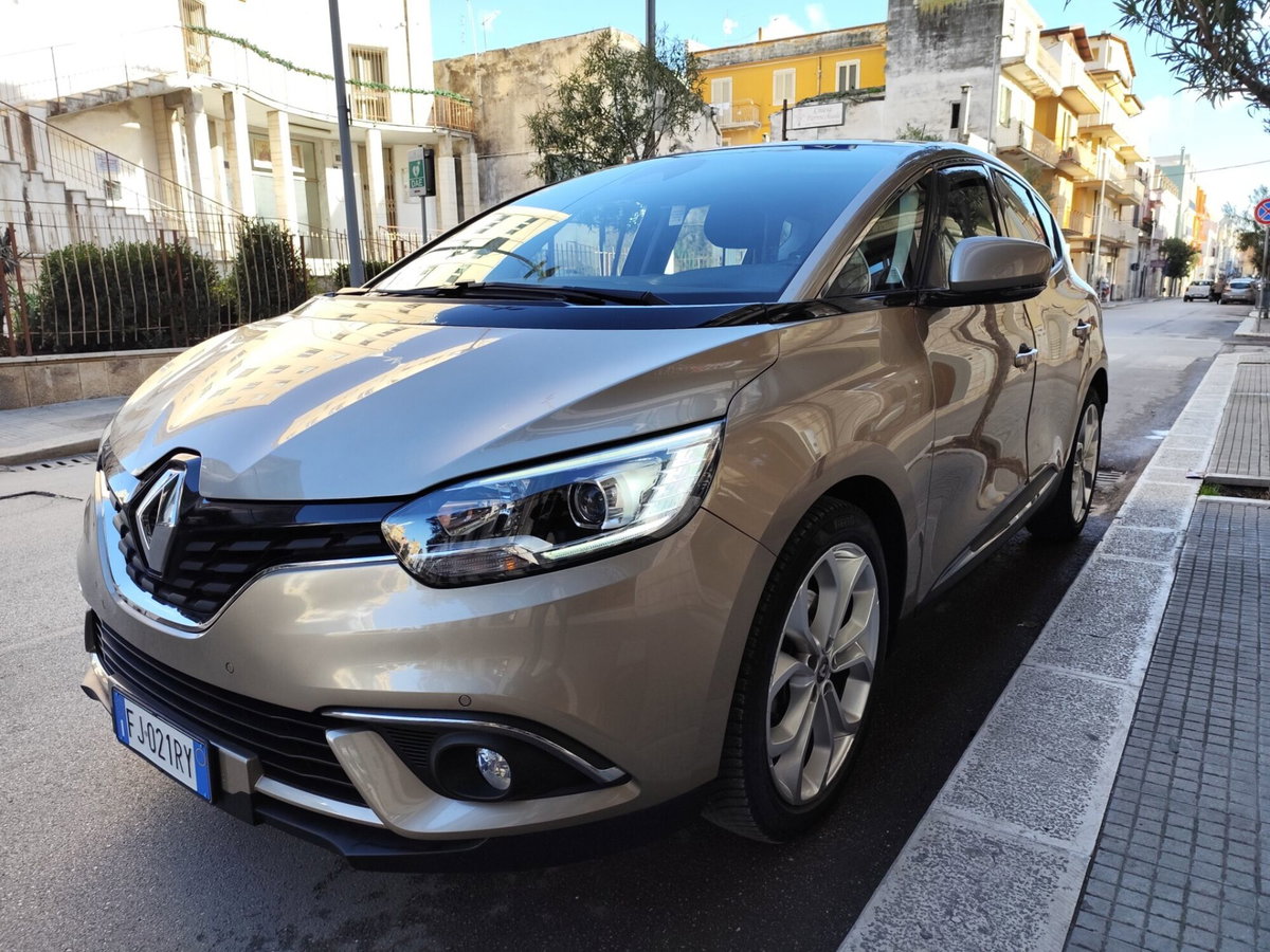 Renault Scenic E-Tech Electric 1.5 dCi 110CV EDC Energy (3)