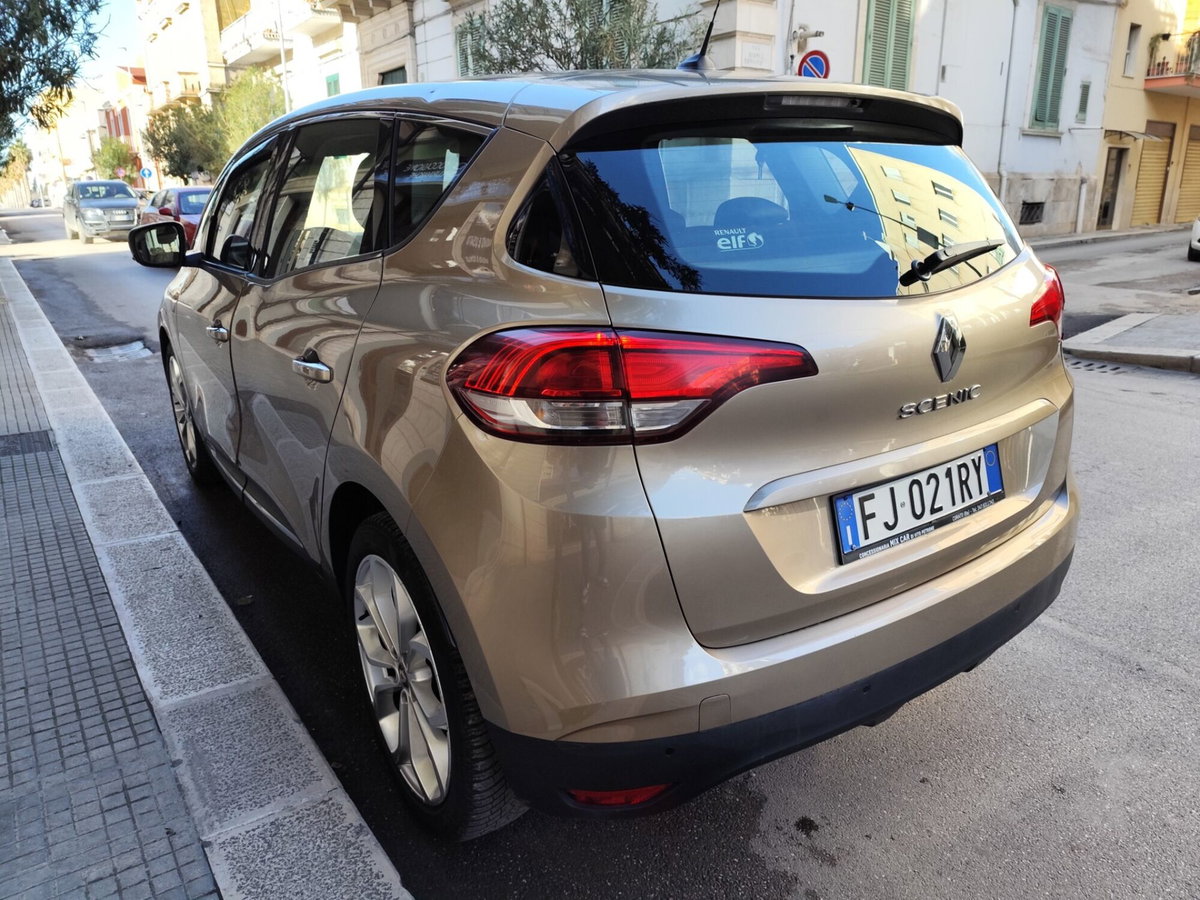 Renault Scenic E-Tech Electric 1.5 dCi 110CV EDC Energy (9)