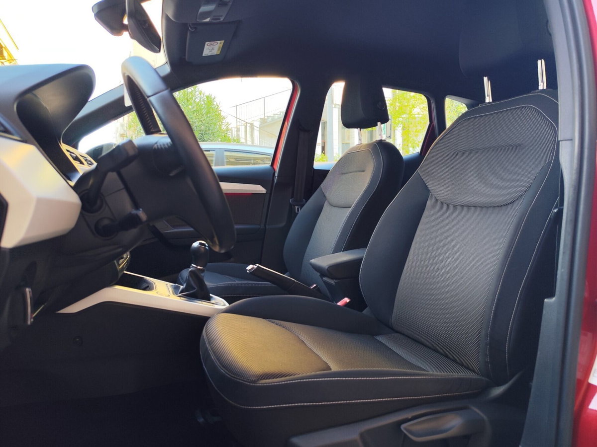 SEAT Arona 1.6 TDI 95 CV DSG XCELLENCE (14)