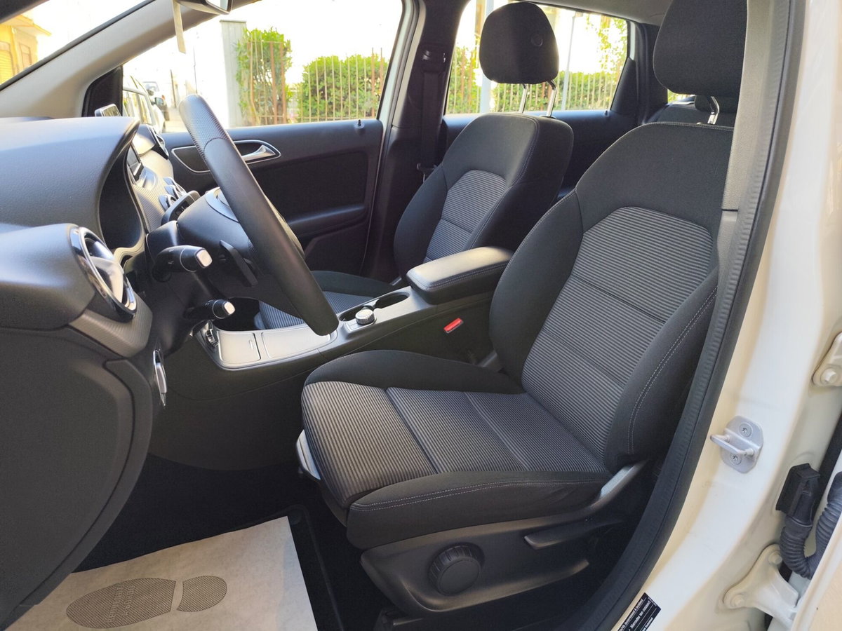 Mercedes-Benz Classe B 180 d Executive (11)