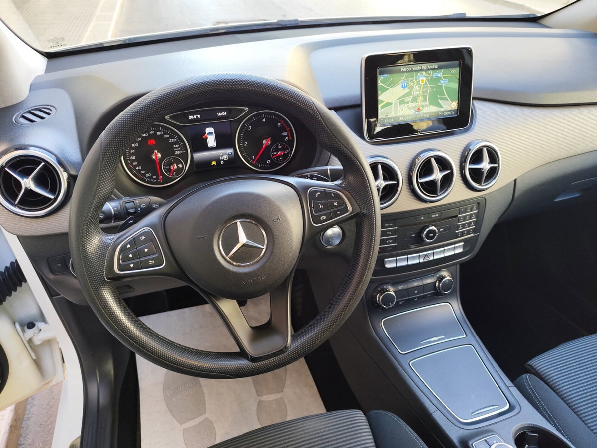 Mercedes-Benz Classe B 180 d Executive (12)