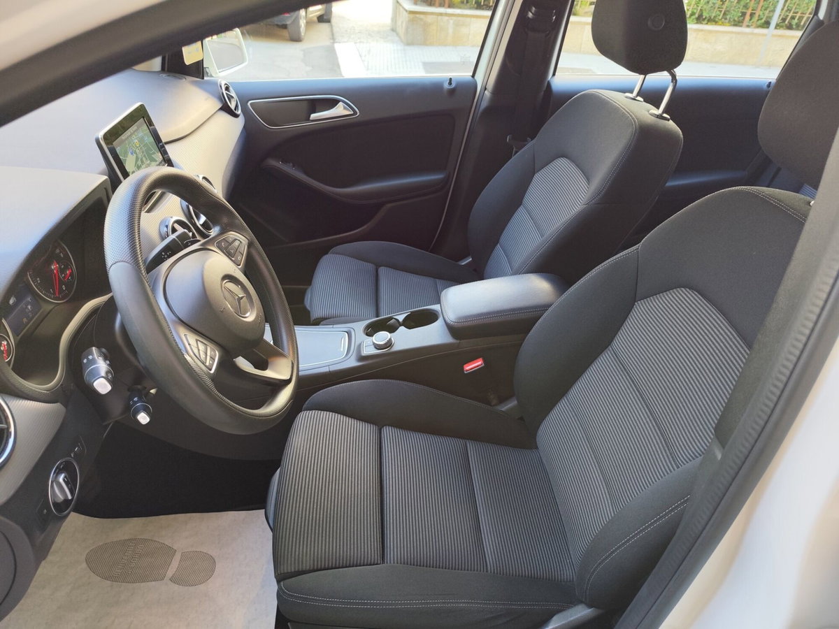 Mercedes-Benz Classe B 180 d Executive (13)