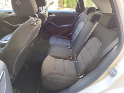 Mercedes-Benz Classe B 180 d Executive (14)