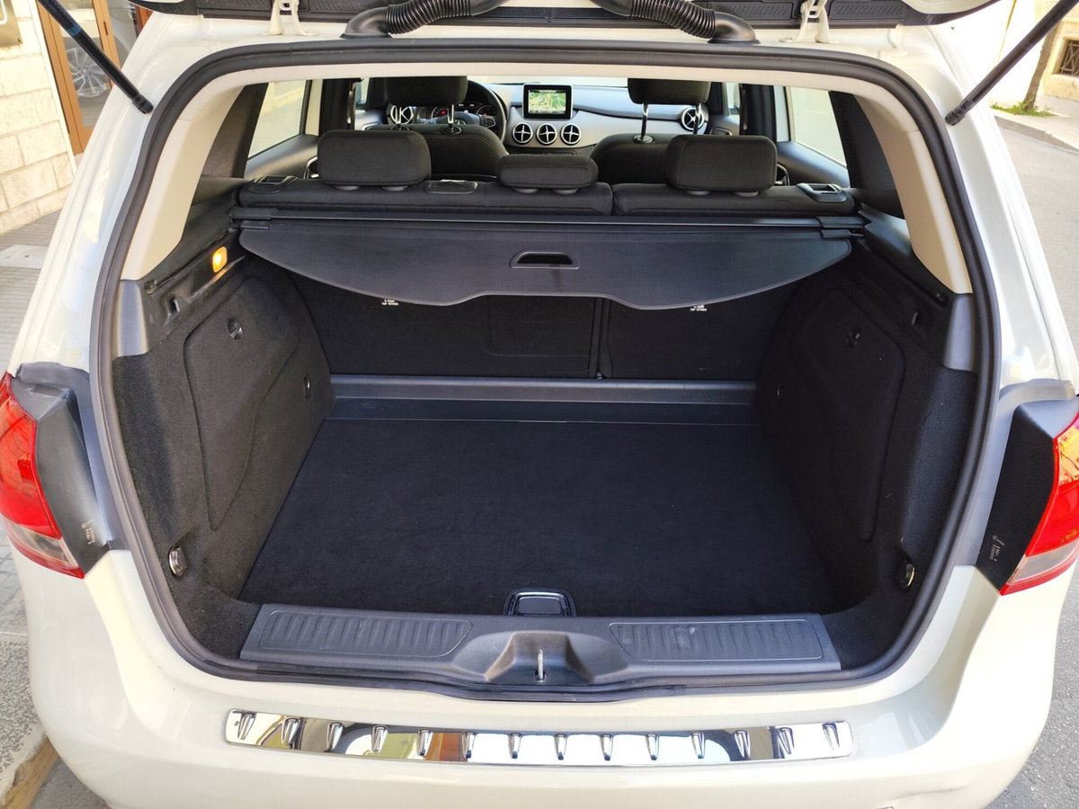 Mercedes-Benz Classe B 180 d Executive (18)